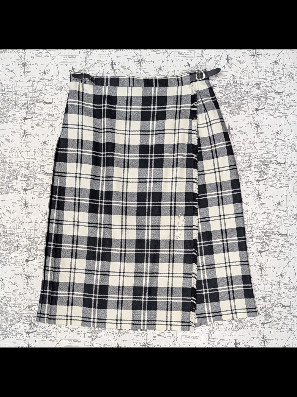 Vintage Nordstrom 100% Pure Wool Tartan Wrap Kilt Skirt Made in Scotland Sz 14